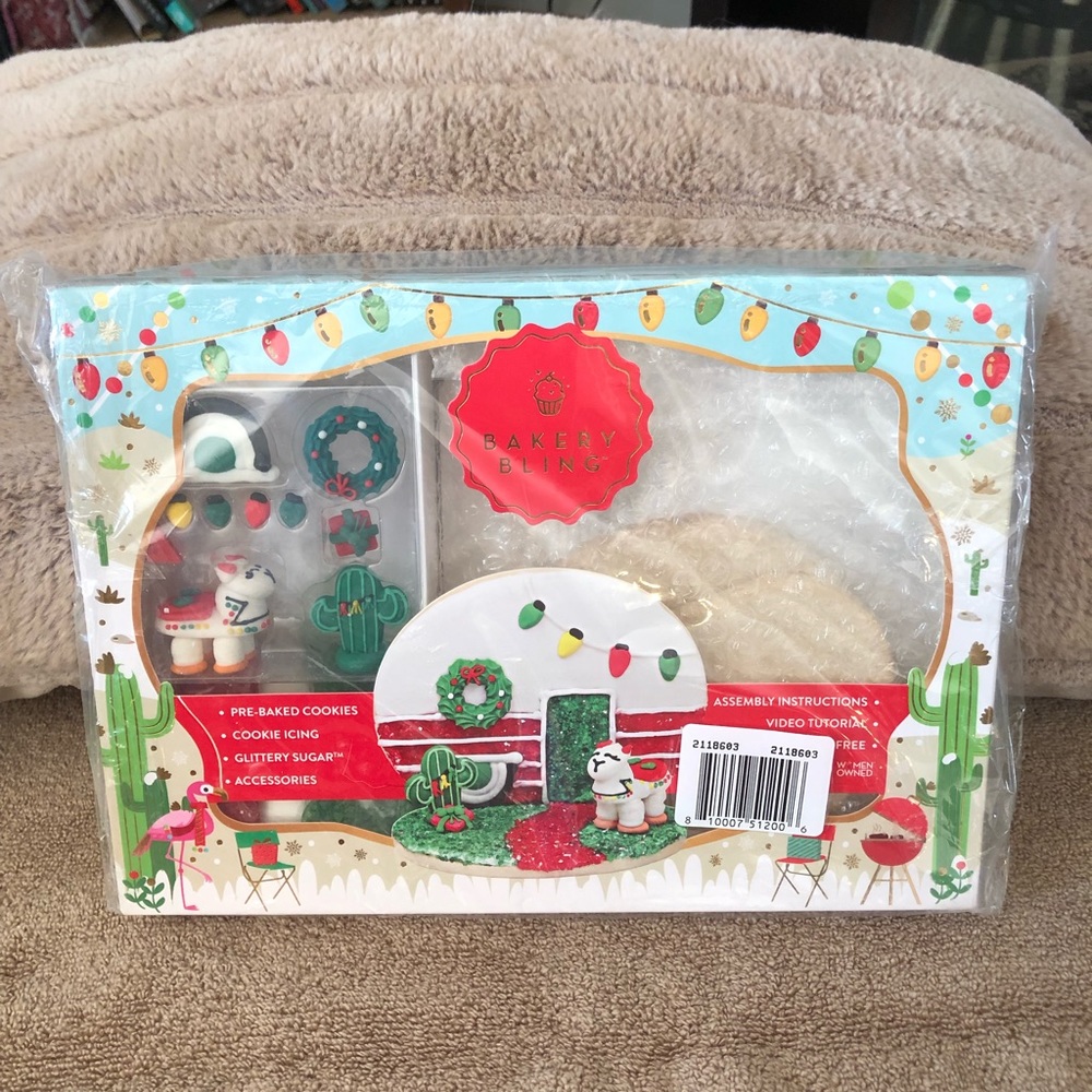 Christmas gingerbread motorhome. New in box.